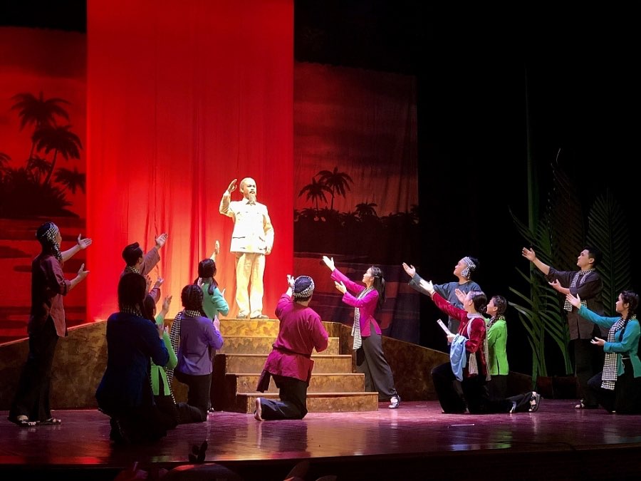 SEN GROUP IS HONORED TO ACCOMPANY THE PLAY 