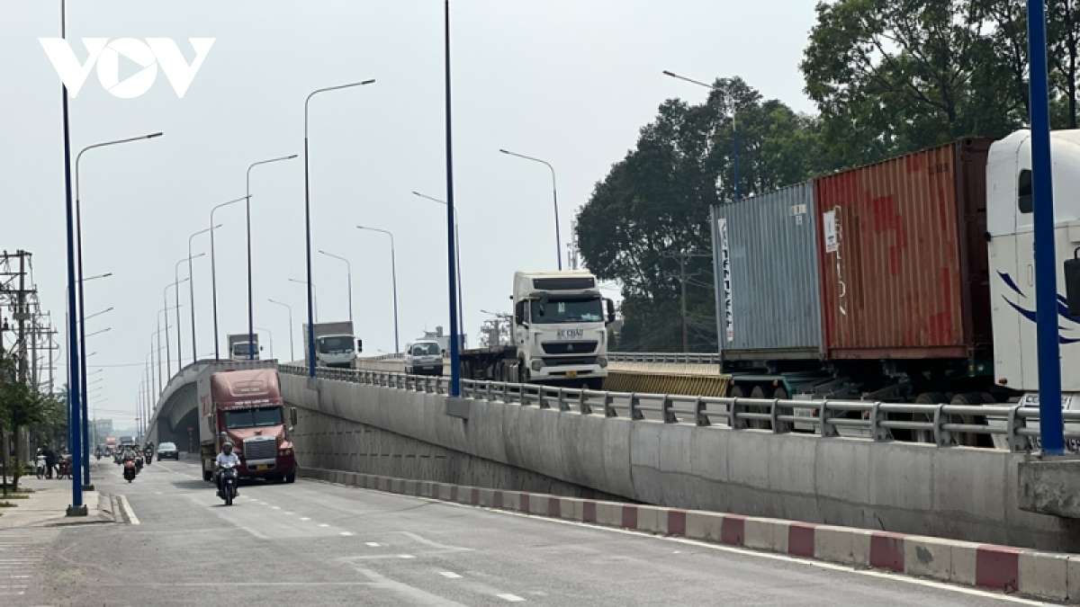 OFFICIAL OPENING OF THE FIRST STEEL OVERPASS IN DI AN CITY, BINH DUONG PROVINCE