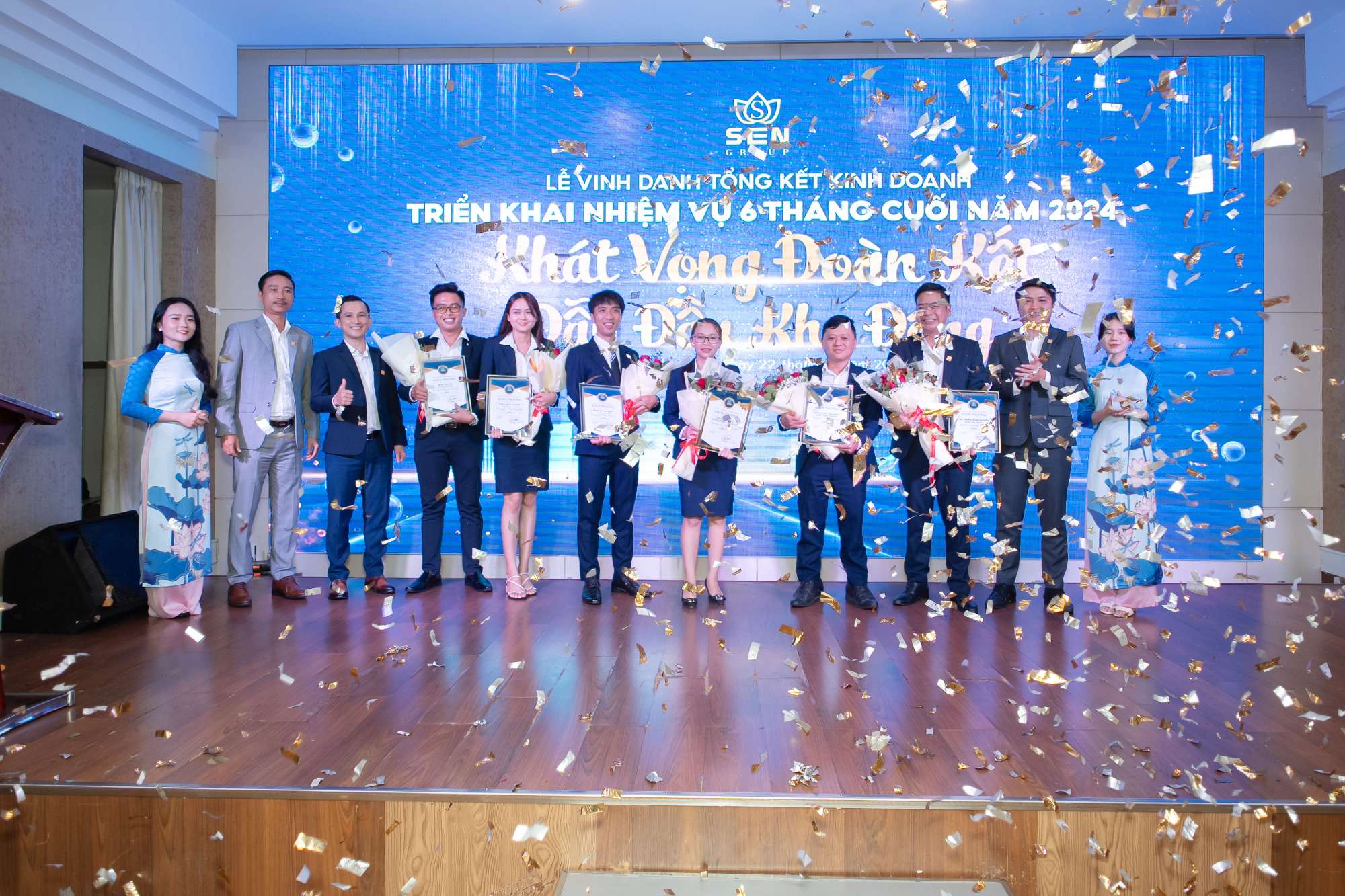 TẬP ĐOÀN SENGROUP TỔNG KẾT HOẠT ĐỘNG KINH DOANH VÀ TRIỂN KHAI KẾ HOẠCH NHIỆM VỤ 6 THÁNG CUỐI NĂM 2024 KHÁT VỌNG ĐOÀN KẾT – DẪN ĐẦU KHU ĐÔNG